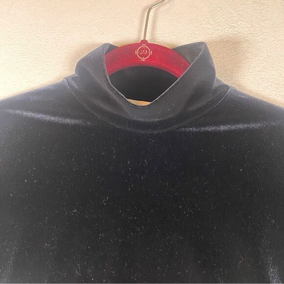 Summit Hill Black Mock Neck Short Sleeve Velvet Top Size Small - Picture 5 of 8